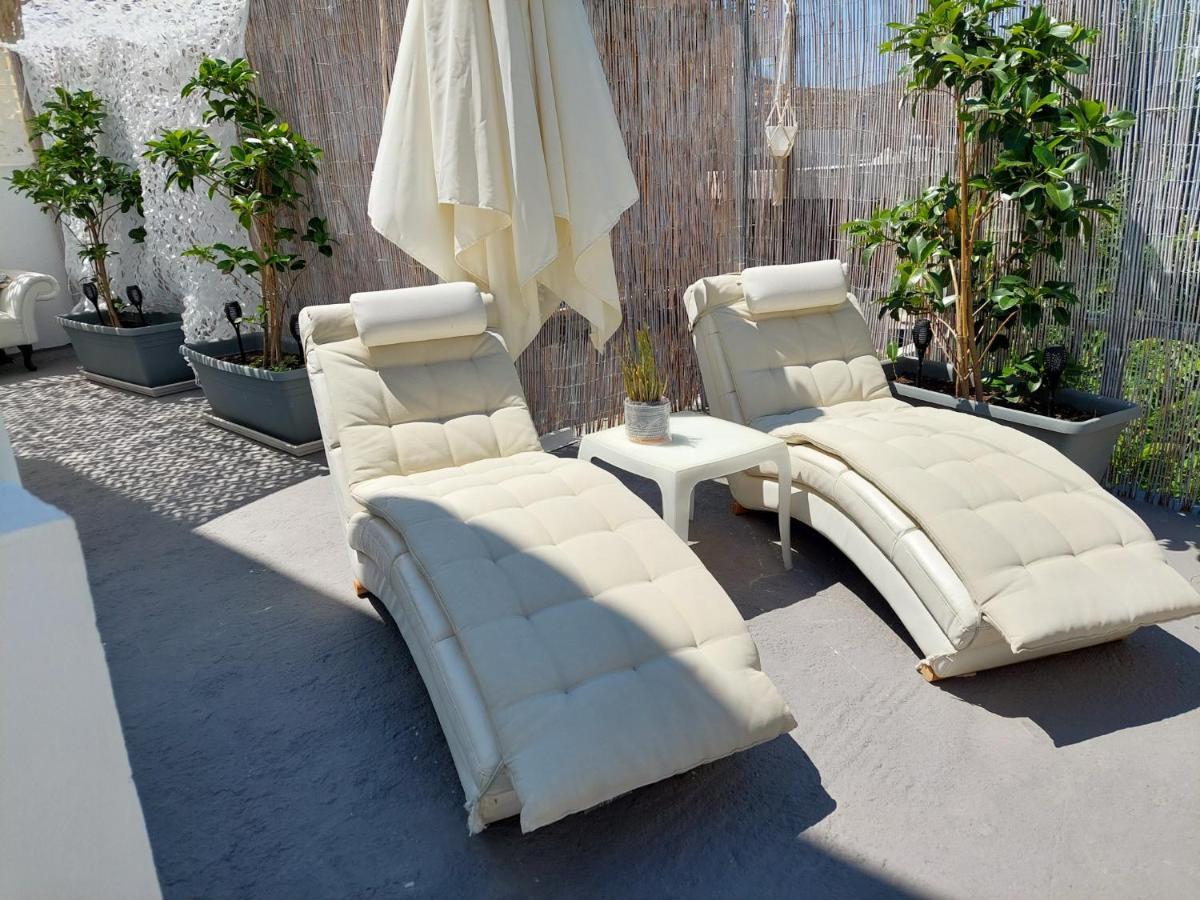 آداماس The White Suites المظهر الخارجي الصورة