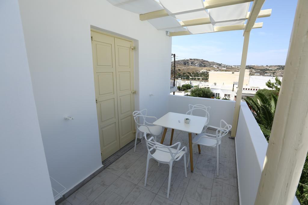 آداماس The White Suites المظهر الخارجي الصورة