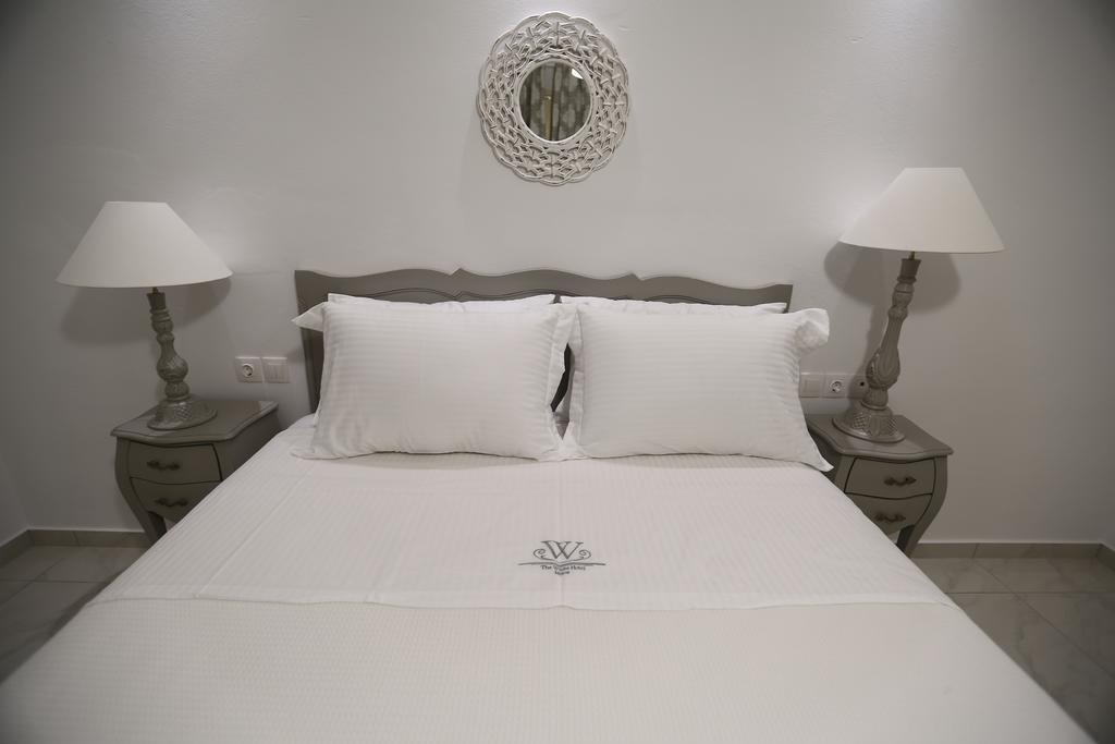 آداماس The White Suites الغرفة الصورة