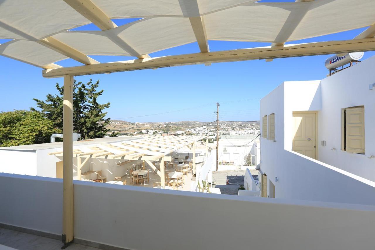 آداماس The White Suites المظهر الخارجي الصورة