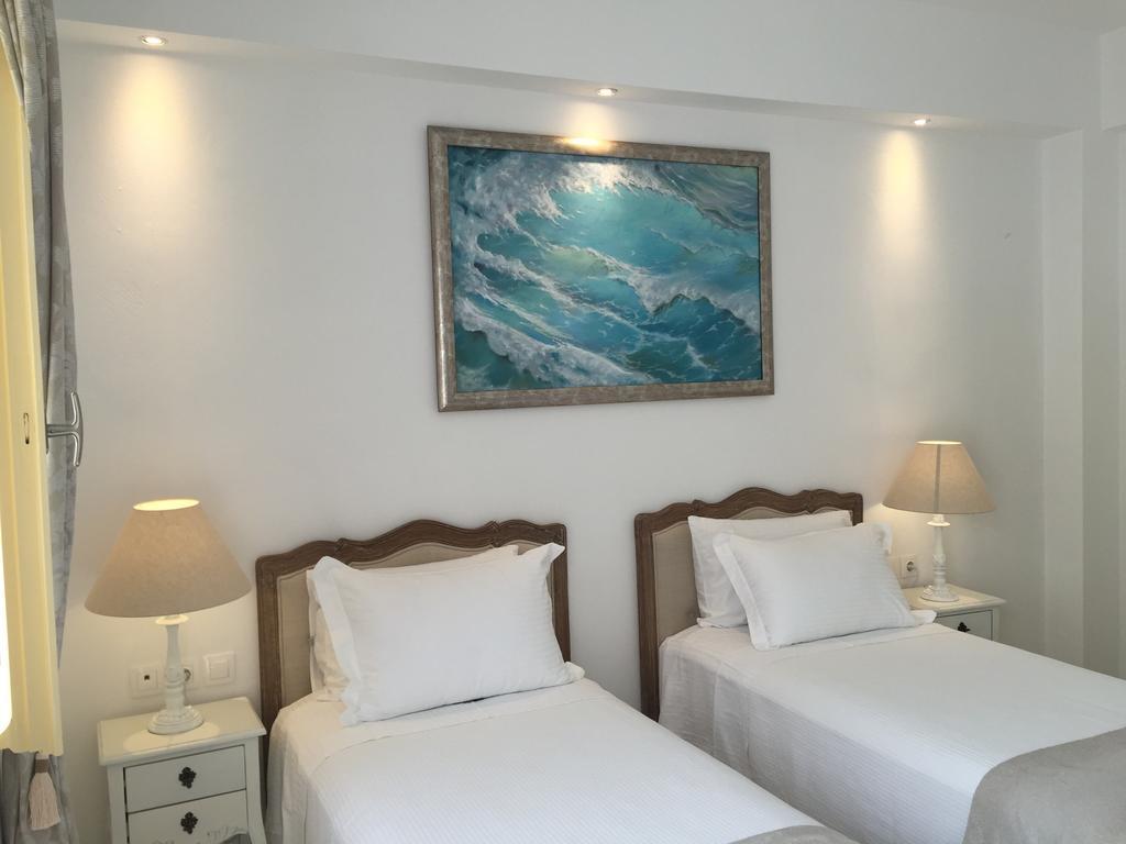 آداماس The White Suites المظهر الخارجي الصورة