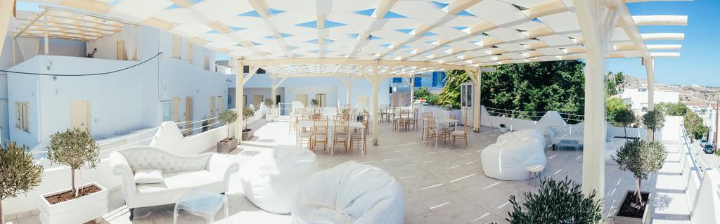 آداماس The White Suites المظهر الخارجي الصورة