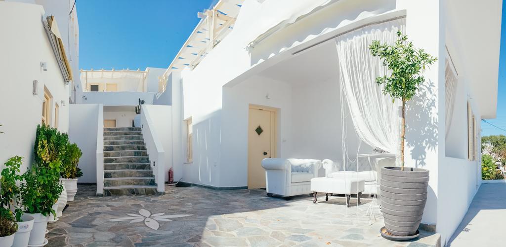 آداماس The White Suites المظهر الخارجي الصورة
