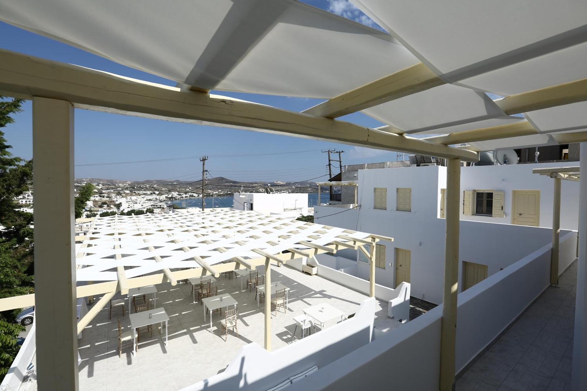 آداماس The White Suites المظهر الخارجي الصورة