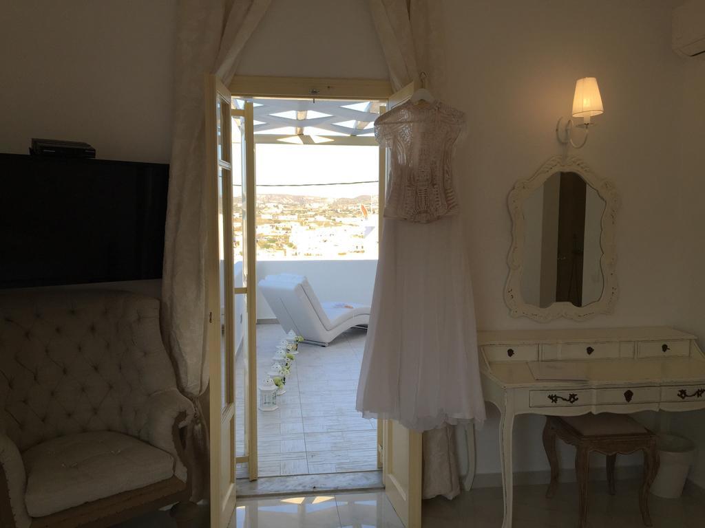 آداماس The White Suites المظهر الخارجي الصورة
