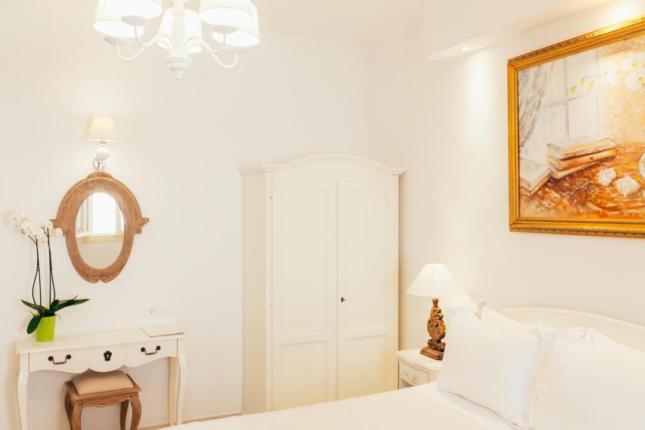 آداماس The White Suites المظهر الخارجي الصورة
